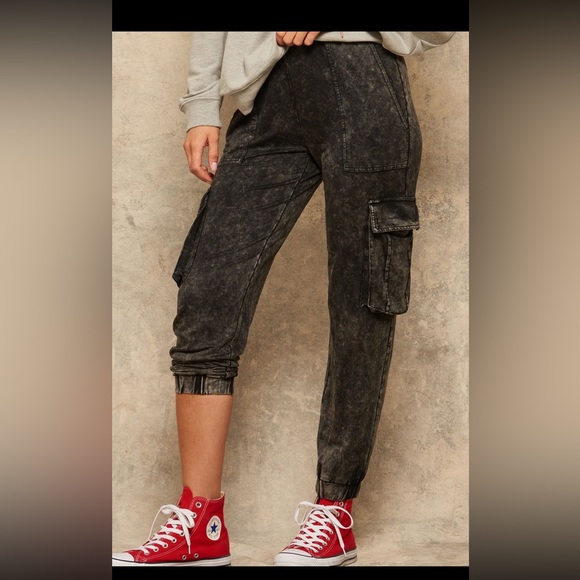 PROMESA CARGO JOGGERS ❤️NEW COLLECTION IN STORES❤️ - Picture 2 of 4